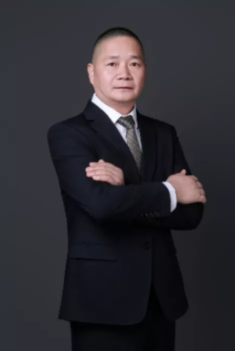 重庆东森供应链总经理艾治文